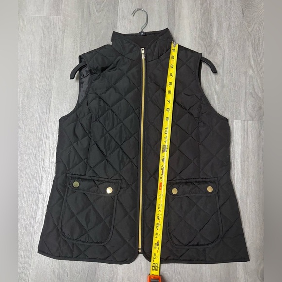 St John’s Bay Black Quilted Vest With Gold Zipper & Pockets Women’s Size Medium - Picture 7 of 10